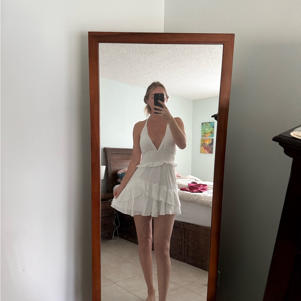 White mini dress flowy surfer vibe